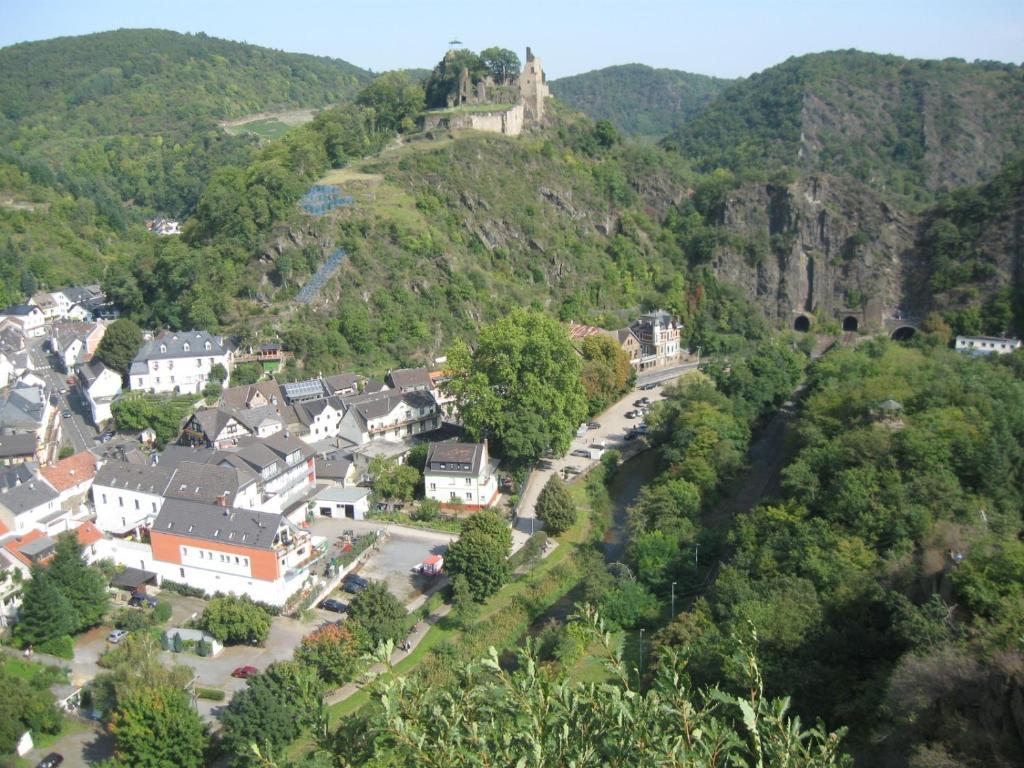 Hotel zum Rittersprung Altenahr Exterior foto